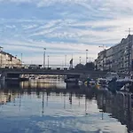 Vues Exceptionnelles Mer, Port Et Toits De Apartment *